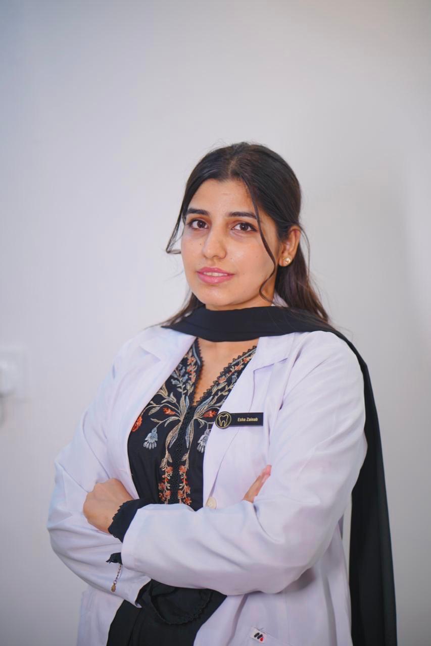 Dr Esha Zainab